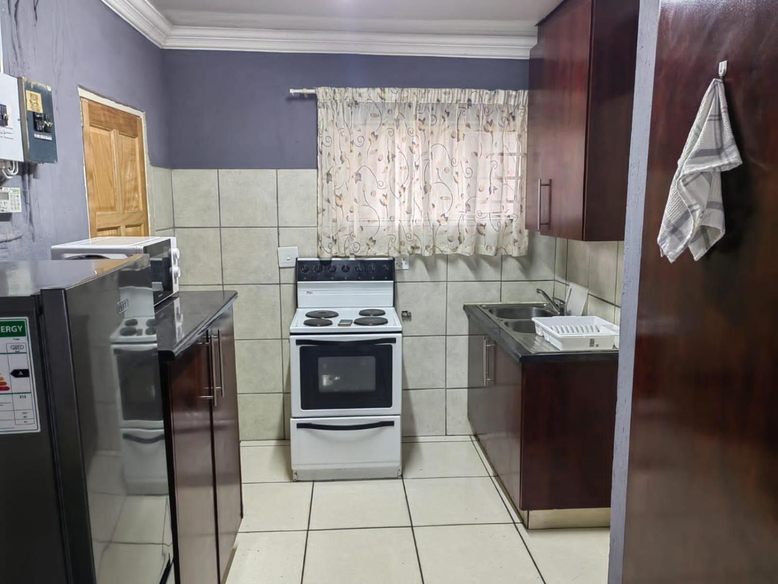 Sibahlenomhlambi Guesthouse 스프링스 객실 사진