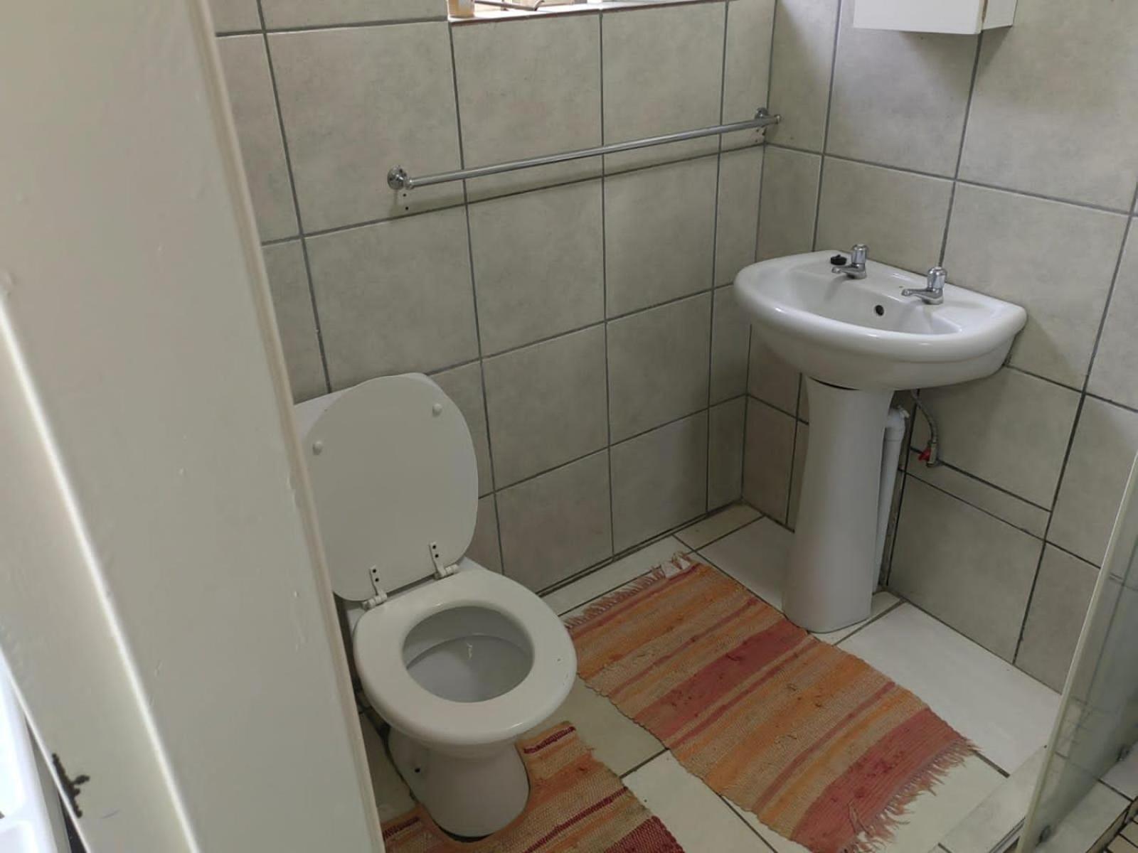 Sibahlenomhlambi Guesthouse 스프링스 객실 사진
