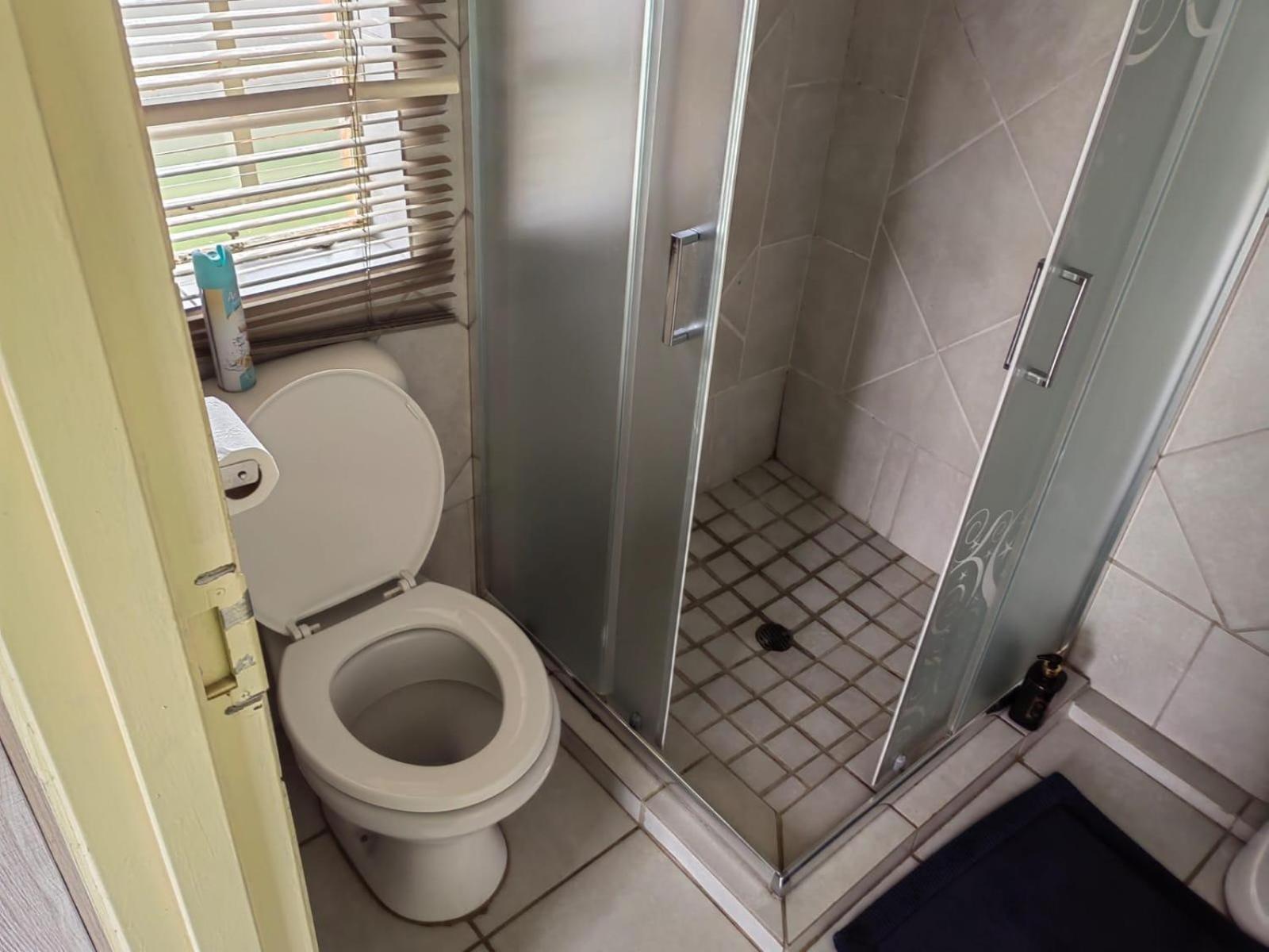 Sibahlenomhlambi Guesthouse 스프링스 객실 사진