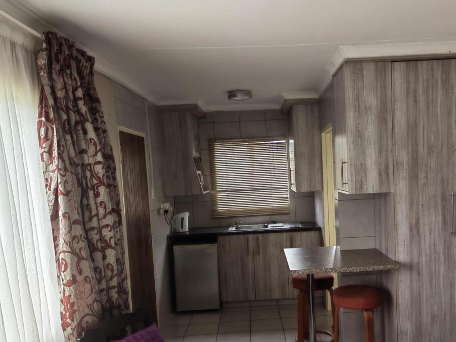Sibahlenomhlambi Guesthouse 스프링스 객실 사진